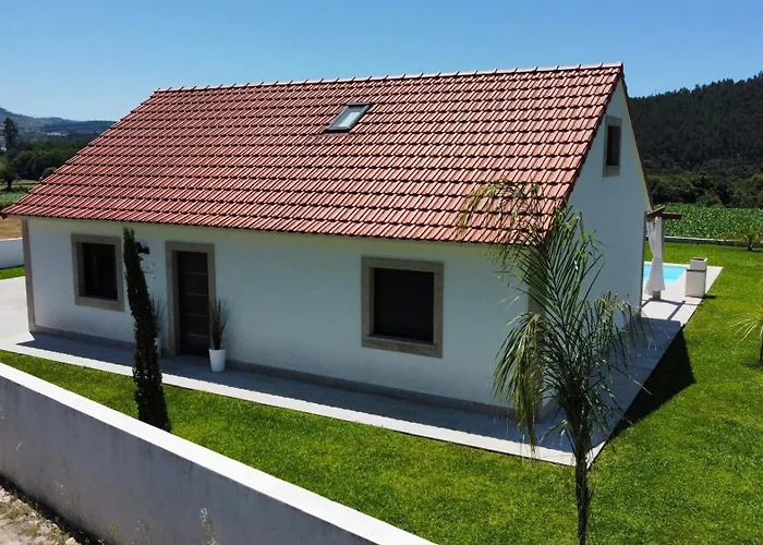 Casa Carlindo Nyaraló Ferreira (Viana do Castelo)