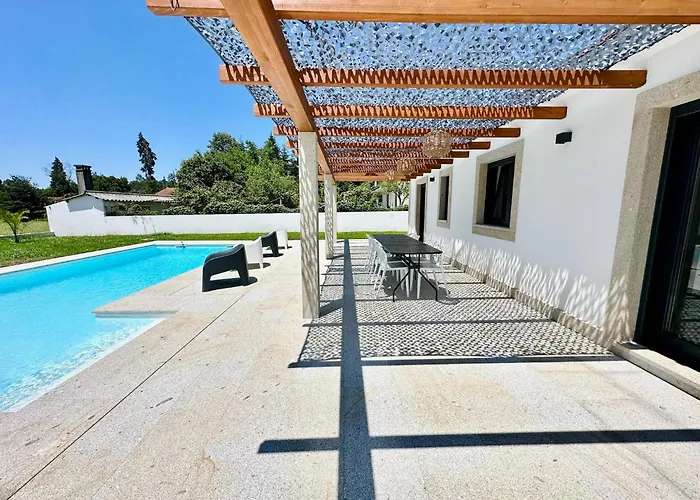 Casa Carlindo Nyaraló *