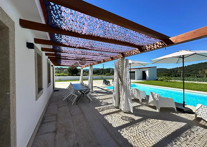 Casa Carlindo Nyaraló *